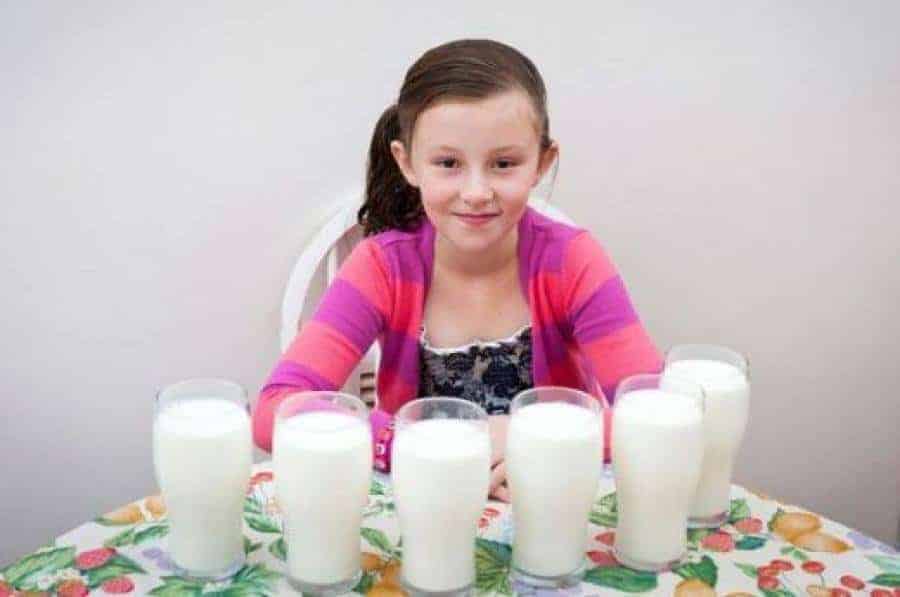 Trẻ dạy thì uống bao nhiêu sữa là đủ